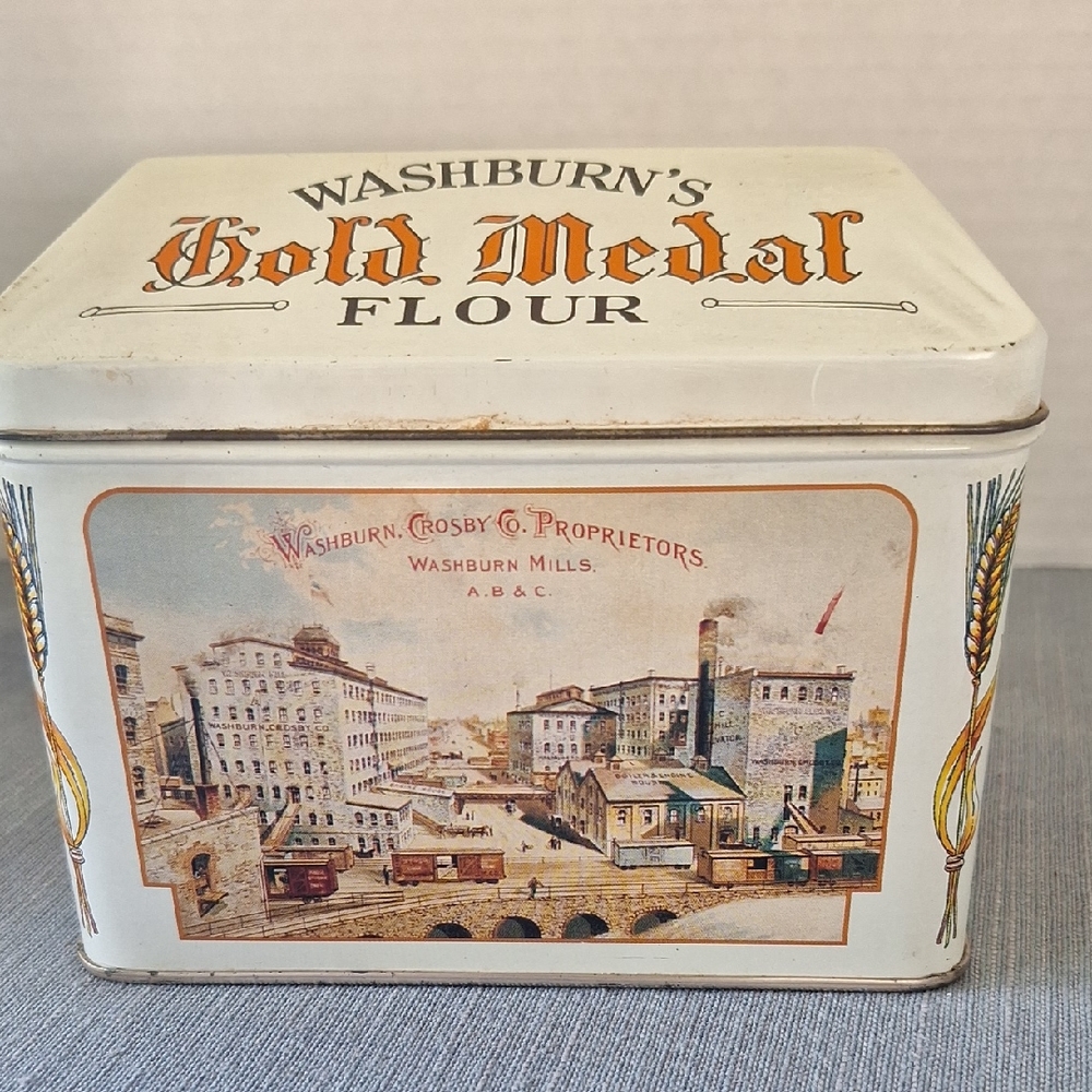 Washburn's Gold Medal Flour Metal Recipe Box Tin Vintage Style